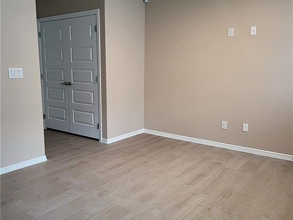 5th image of 3101 W Kenwood St #4
