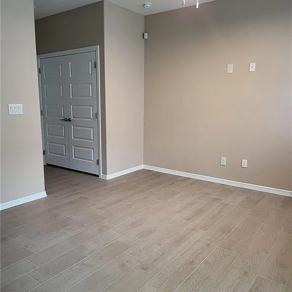 1037 French Ave #4 — Photo 6