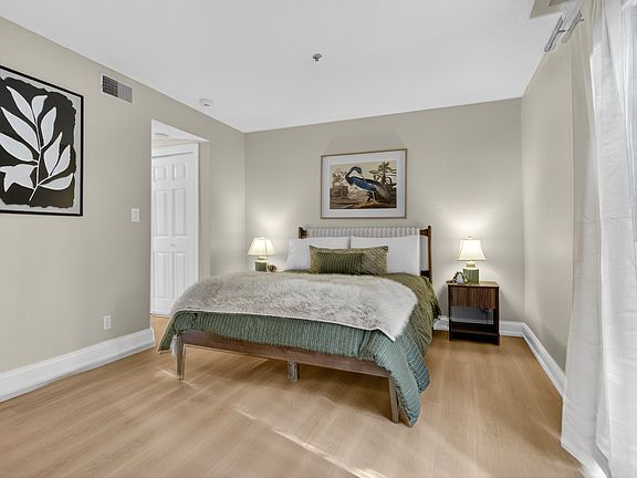 3rd image of 1001 Bridgeport Ave Studio Aff