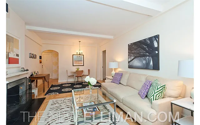 Sold by Douglas Elliman | media 18