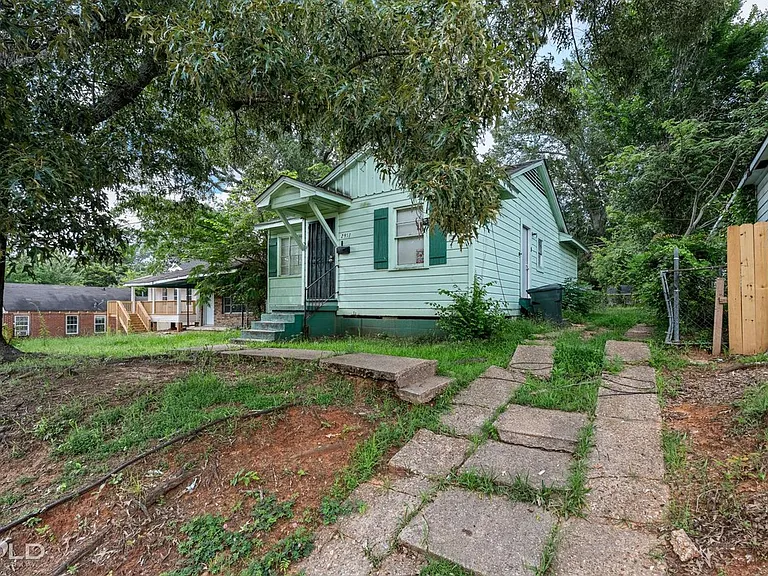 2951 Poland St — Photo 3