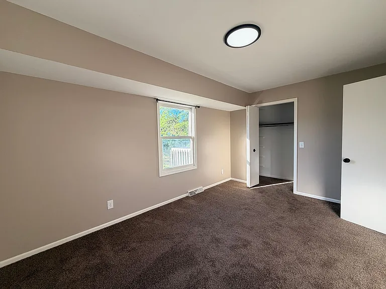6672 Pleasantview St NE — Photo 22