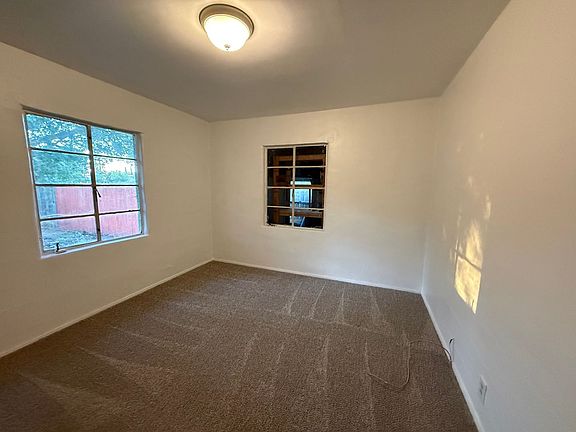 5th image of 661 & 665 Maple St