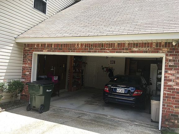 4th image of 425 Westwood Dr