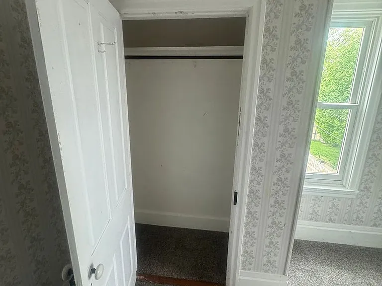 219 Market St — Photo 8
