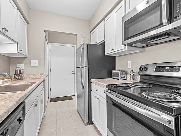 3rd image of 31200 Morlock St #4-21