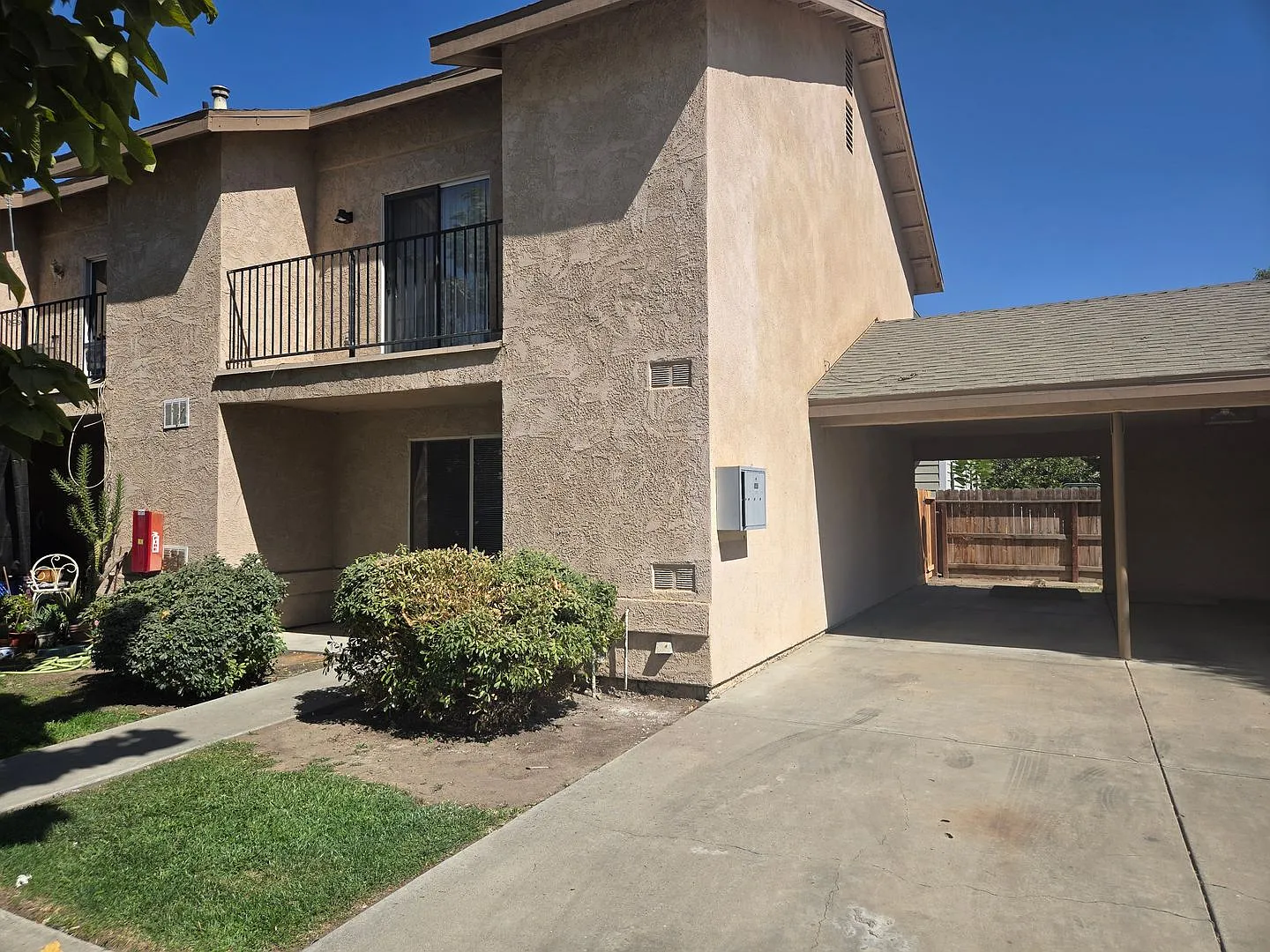 Apartment For Rent — Photo 3