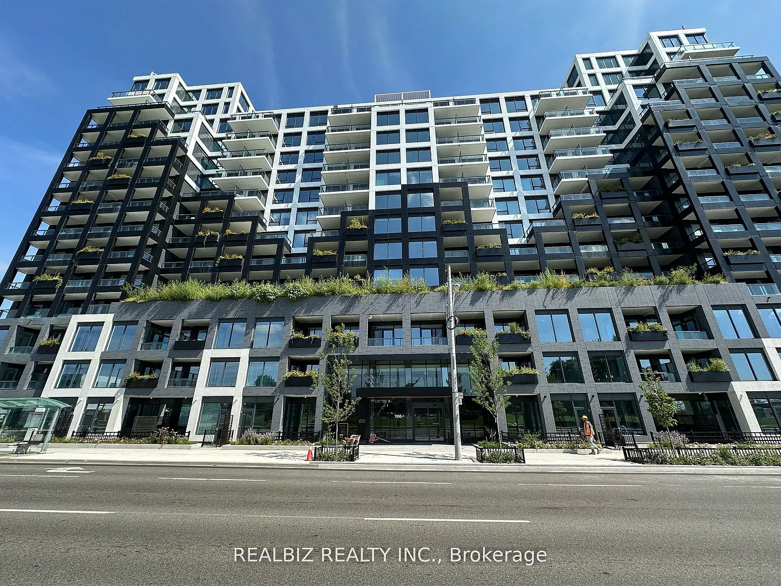 2 bed, $2,599 — Photo 1