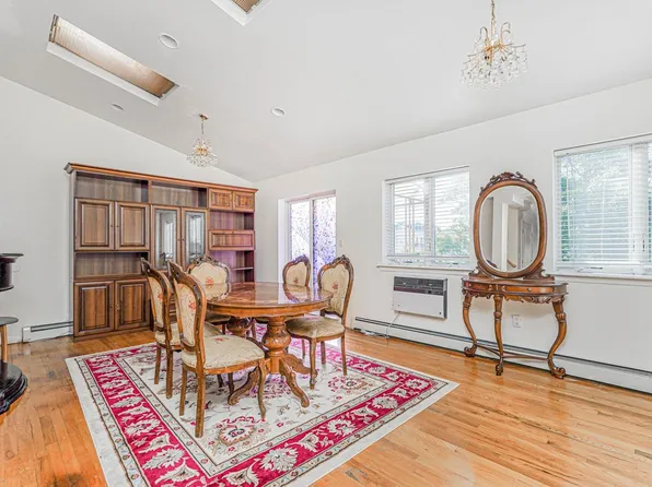 3107 Emmons Avenue image 2 of 30