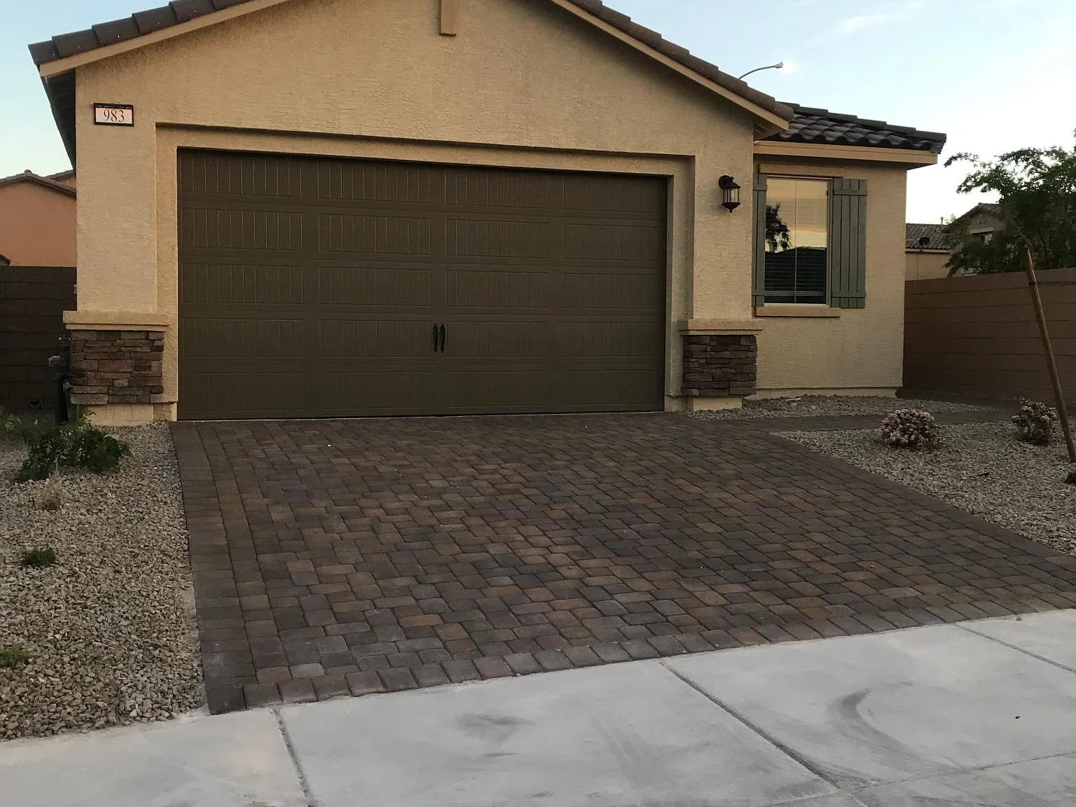 983 Crystal Grotto Ave — Photo 4