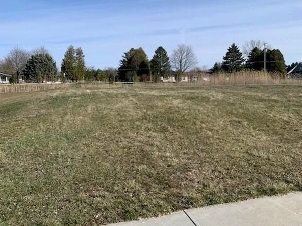 W2326 West SCHURE DRIVE #Lt72, Oconomowoc, WI 53066