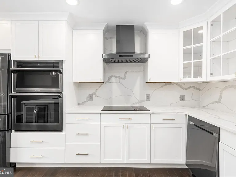 2419 Boston St — Photo 21