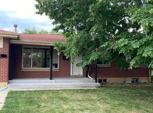 1180 S Eaton Ct, Lakewood, CO 80232