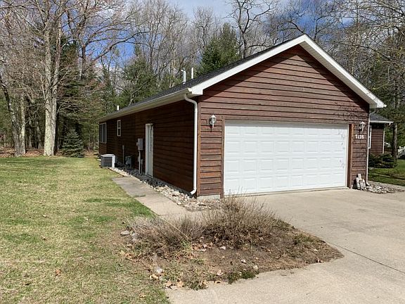 3rd image of 7128 Lakewood Dr
