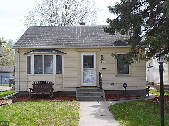 2nd image of 2014 Hawthorne Ave E