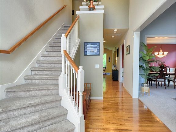 3rd image of 23637 Coburg Pl NW