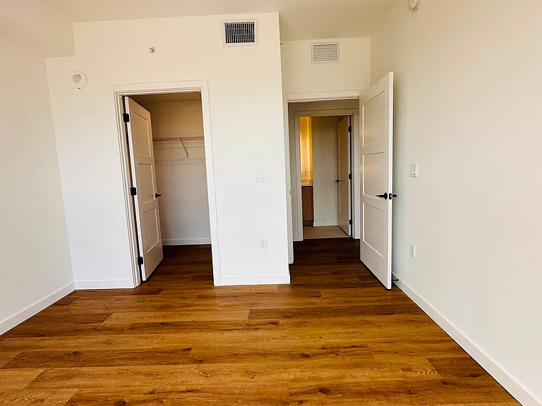 1648 NE 124th St #550 — Photo 11