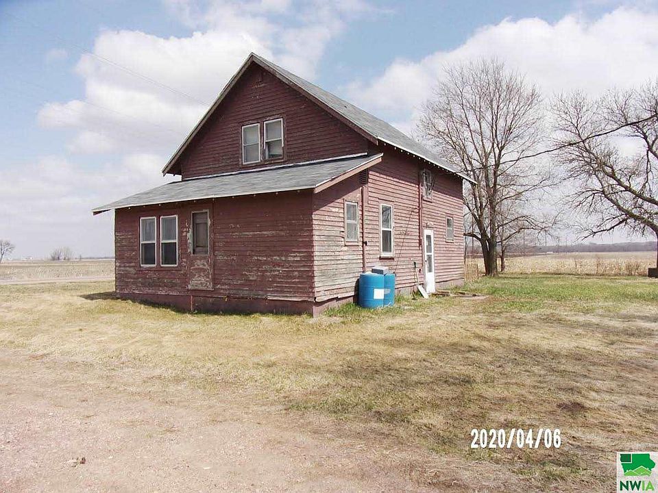 2nd image of 48521 299th St