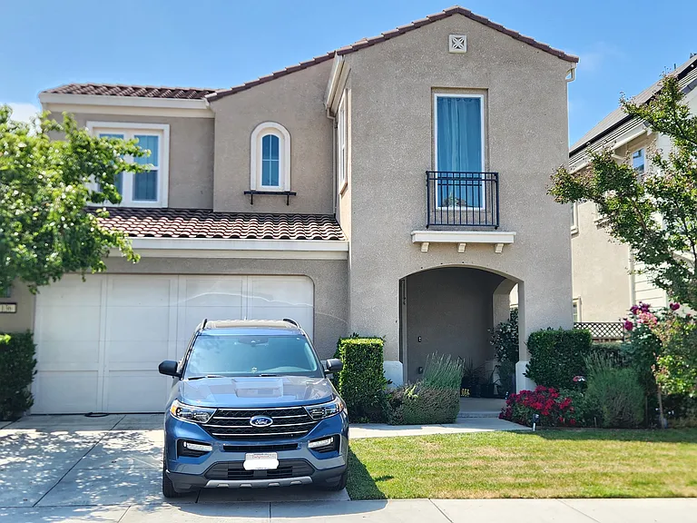 136 Chickadee Ln — Photo 1