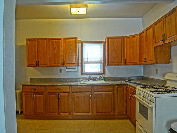 4th image of 160-55 99th Street