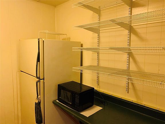 3rd image of 150 W May St