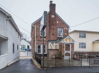 8 Lake Ave #8, Oyster Bay, NY 11771