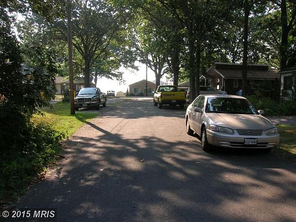 4th image of 1503 Ellington Dr #A