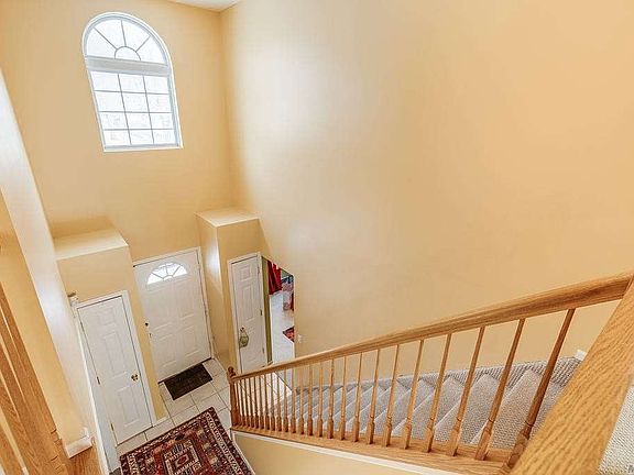 3rd image of 84 Gray Ave