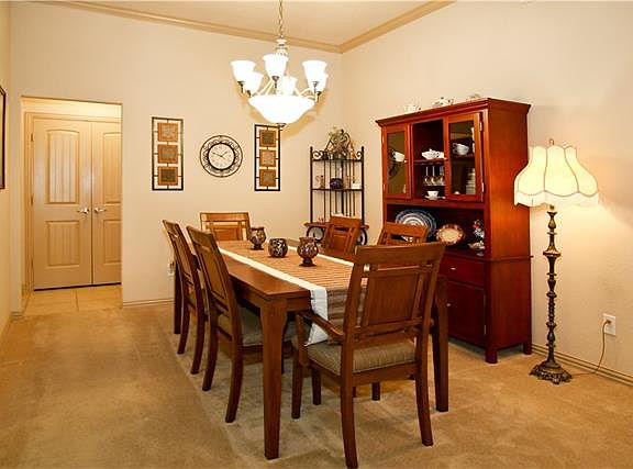 5th image of 7044 San Fernando Dr