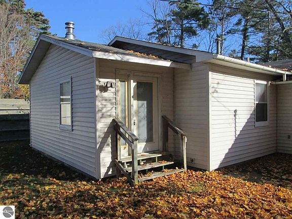 5th image of 808 Livingston St