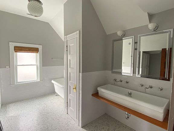 third floor bathroom