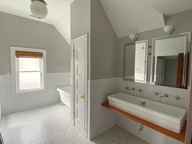 third floor bathroom