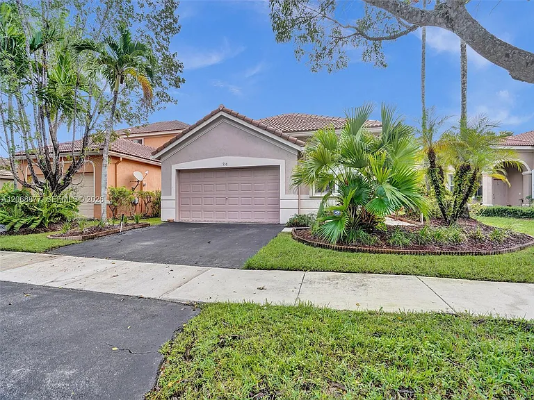 938 Bluewood Ter — Photo 44