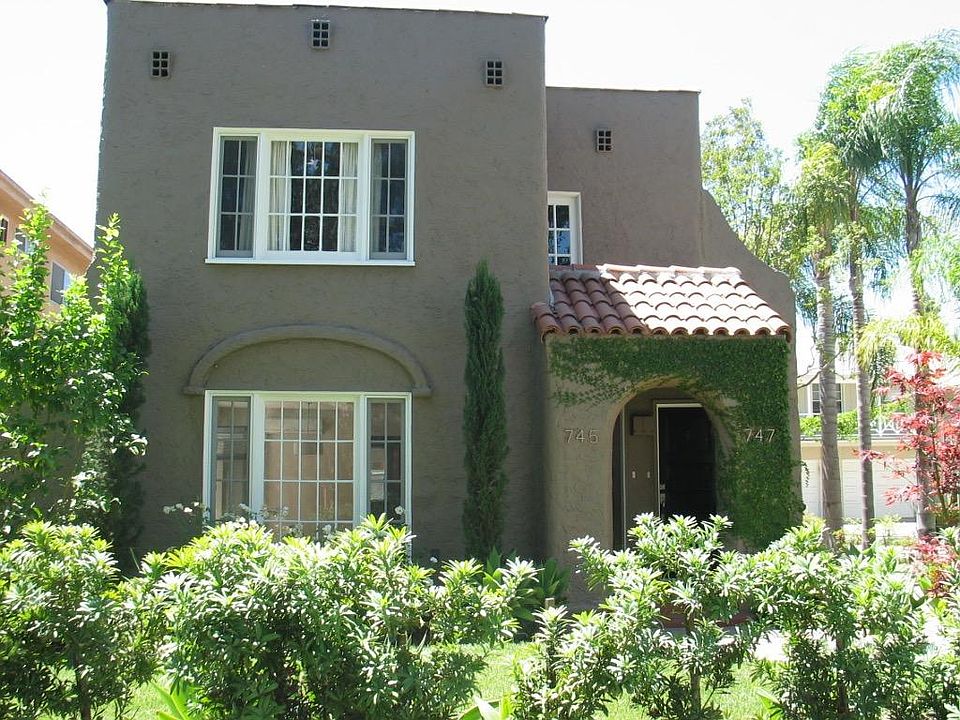 1st image of 745 N Hayworth Ave #745