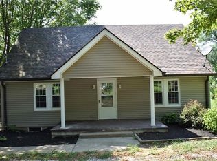 302 Day Ln NW, Depauw, IN 47115