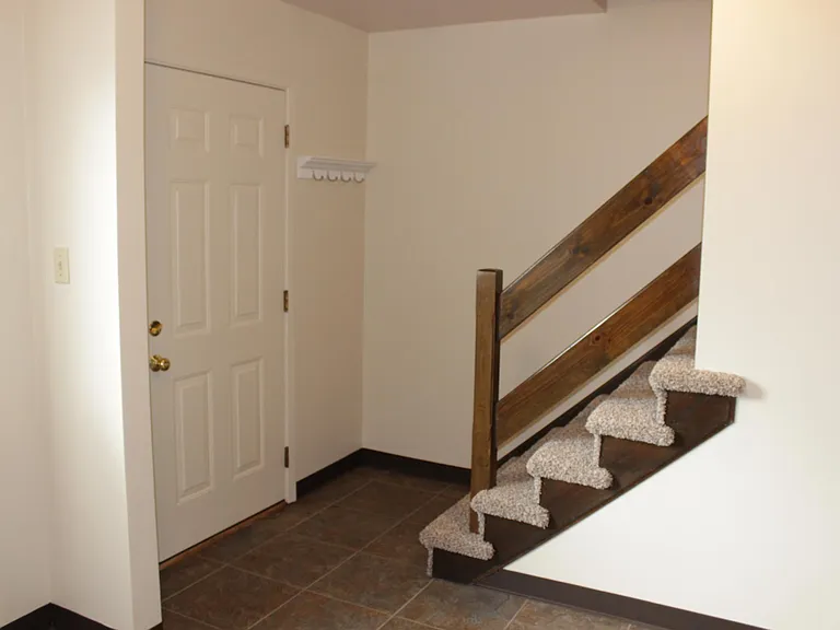 322 W Stiegel St — Photo 5