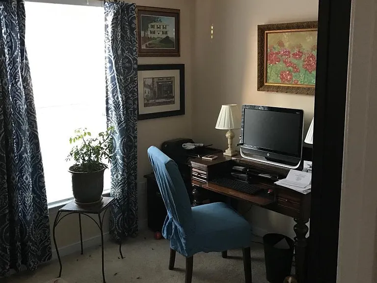 Bedroom 3 10'x11' nursery/office