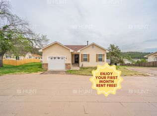 4409A E Bighorn Dr, Usaf Academy, CO 80840
