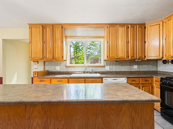 5th image of 118 Encino Dr