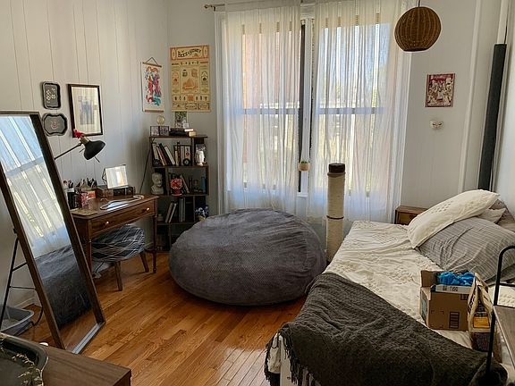 4th image of 270 15th St APT 3B