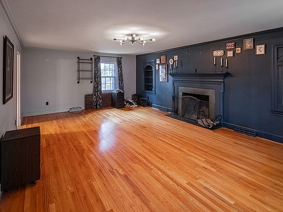 5th image of 2929 Halifax Rd