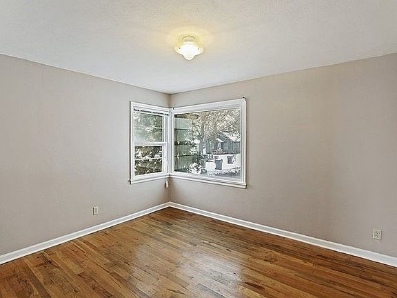 4th image of 4218 N Whitehouse St