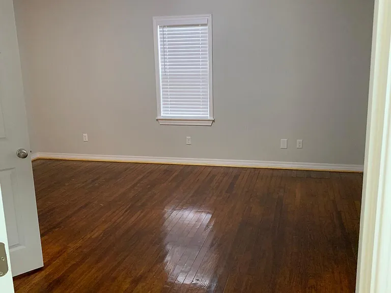 165 S Jackson St — Photo 12