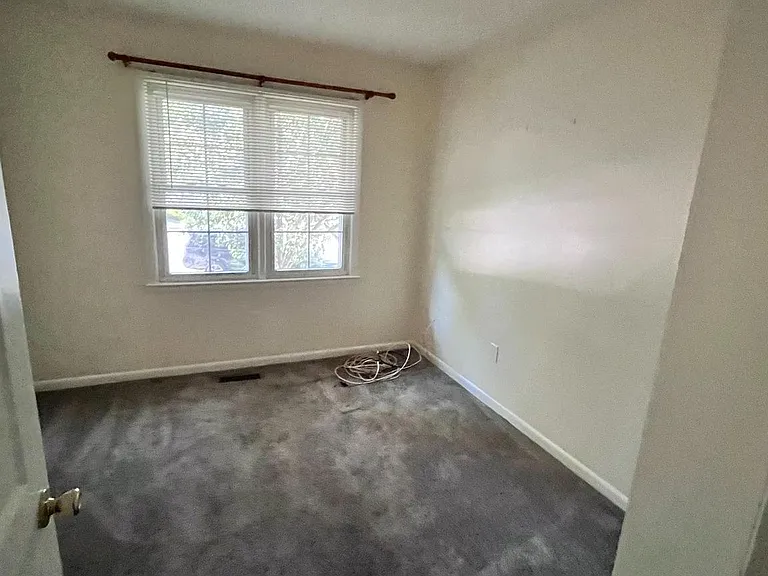 10959 Beechwood Ct — Photo 3