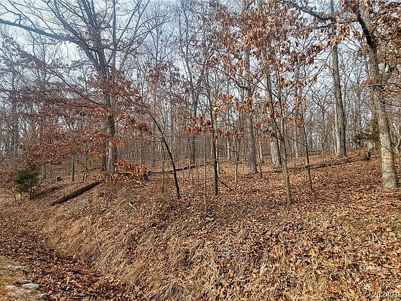 3rd image of 472 Grand View Dr