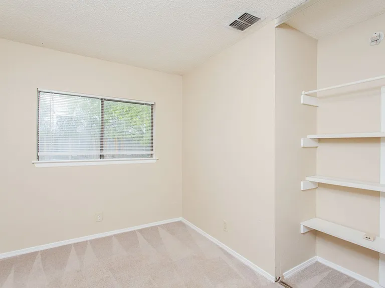 6339 Village Clb — Photo 16