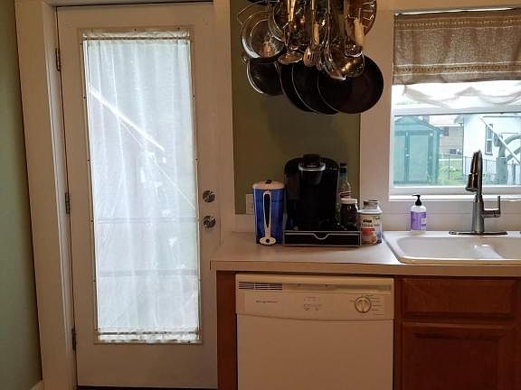 5th image of 117 W 15th St