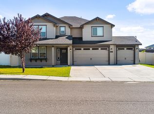 8210 Cassiar Dr, Pasco, WA 99301