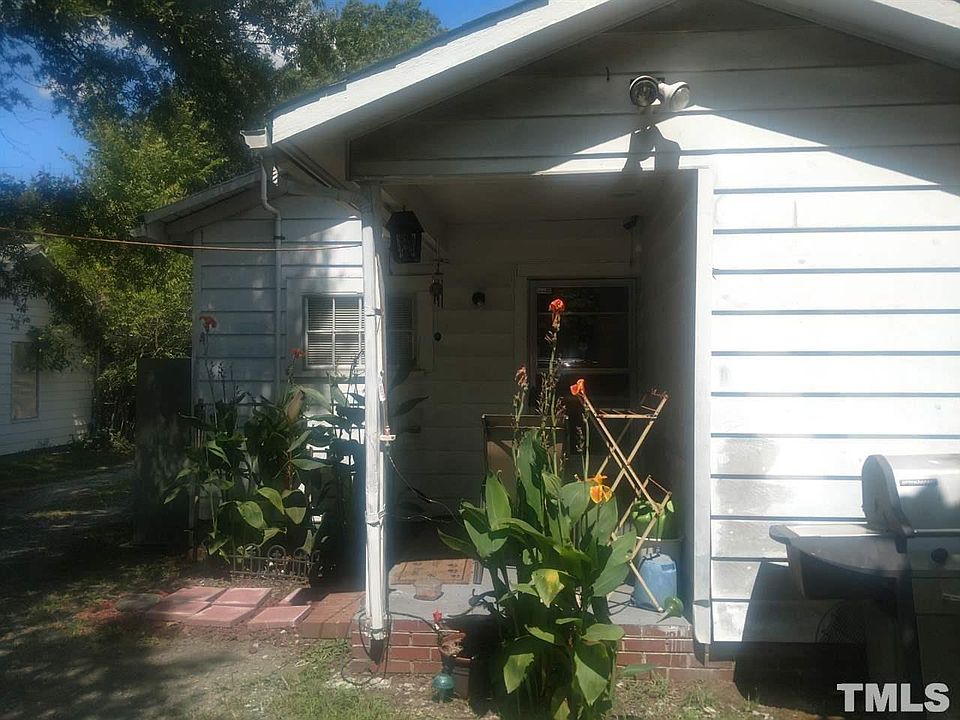 2nd image of 903 Pleasant Dr