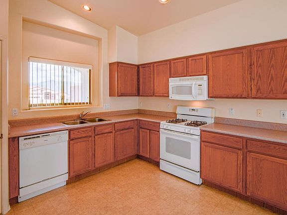 4th image of 2967 W Royal Copeland Dr